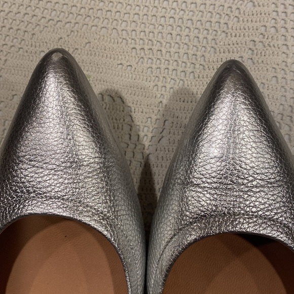 Lines Paola Leather Silver Metallic Pointy Toe Ballerina Slipper Flats, Size 8M - Picture 10 of 10